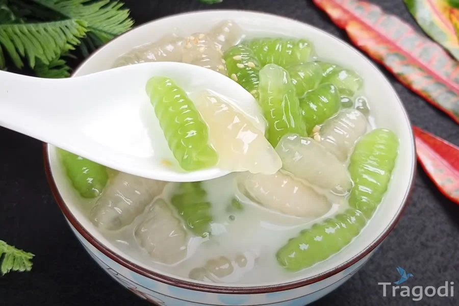 Che Bot Loc Clear Dumpling Sweet Soup