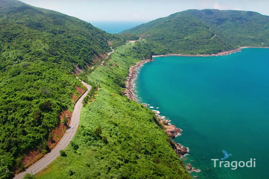 Da Nang Mountains and Sea