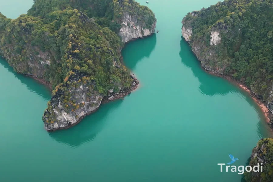 Bai Tu Long Bay