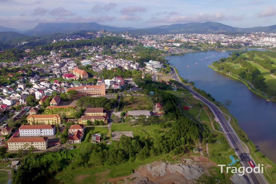 Location Weather and Climate of Da Lat