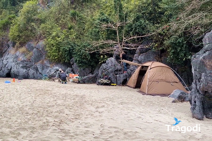 Camping on Cat Ba Island