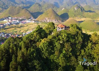 Quan Ba Twin Mountain