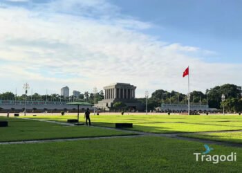Ba Dinh Square - Ho Chi Minh Mausoleum