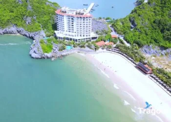 Tung Thu Beach